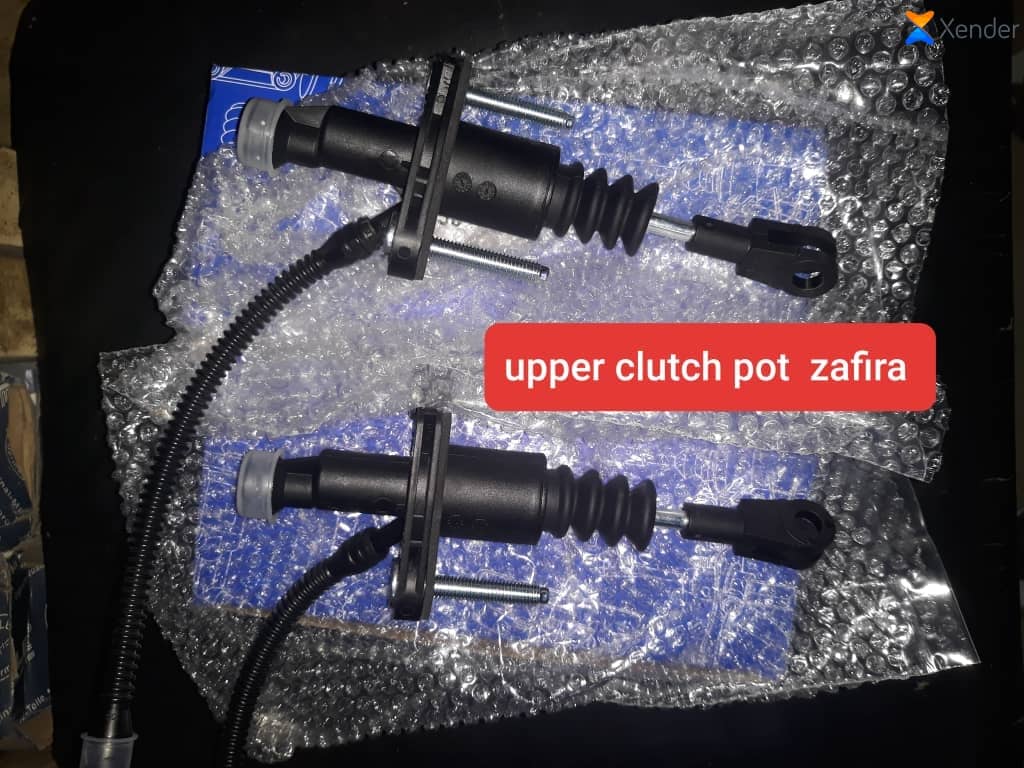Front Lower Control Arms with Ball Joints — Mixed Fitment Salvage Lot